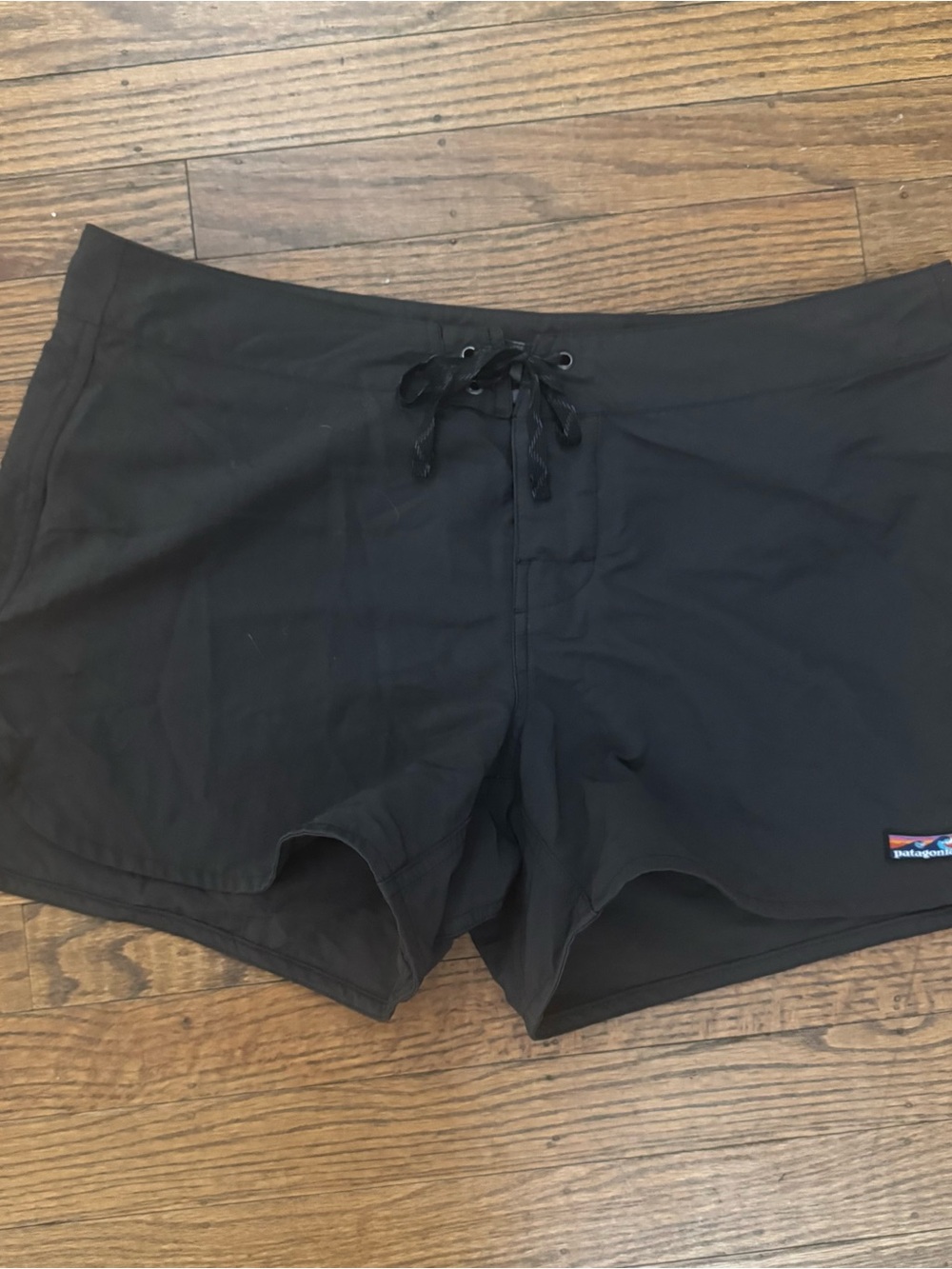 Patagonia Ink Black Wavefarer Boardshorts Swim 5” size 12 EUC